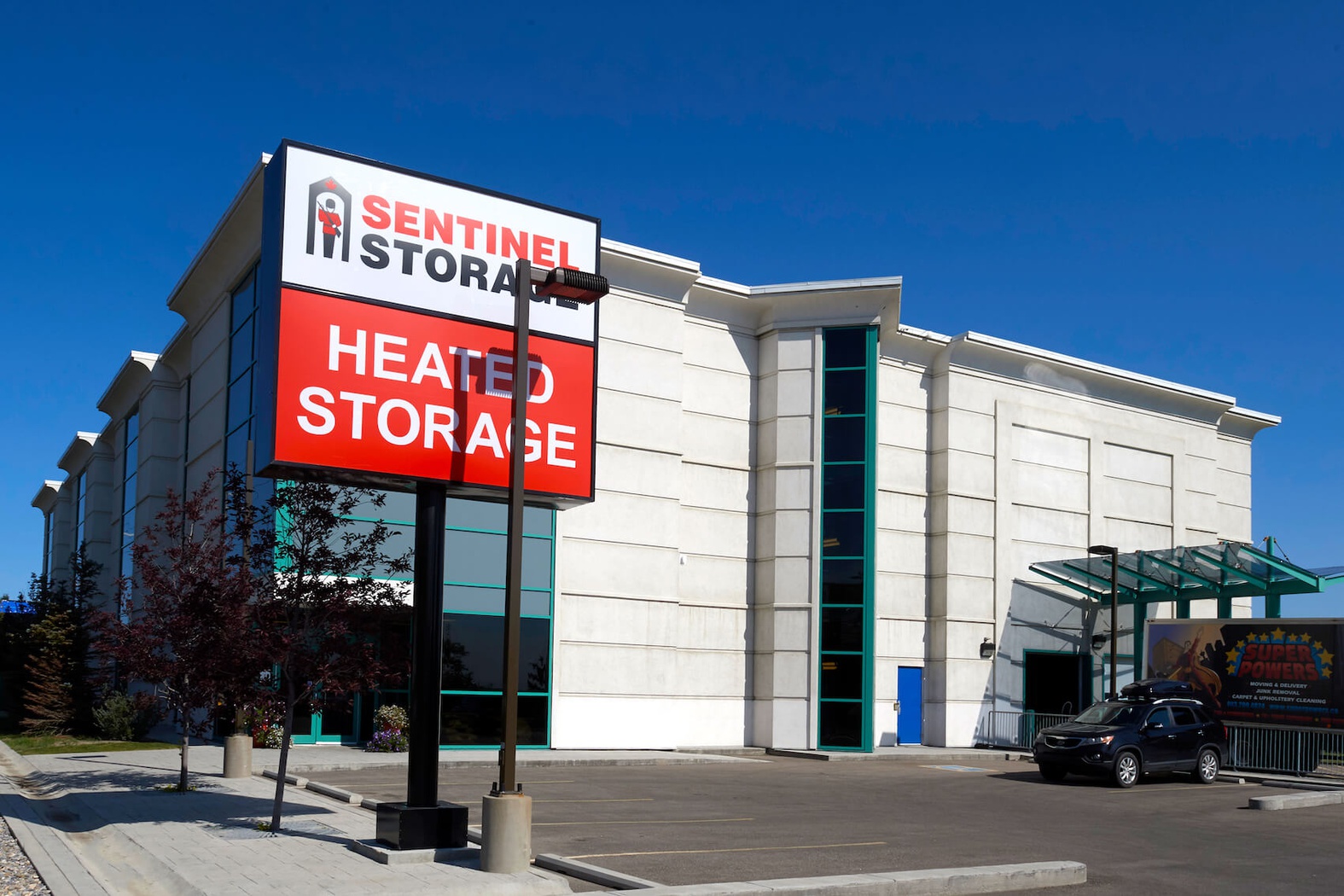 Images Sentinel Storage - Calgary Bowness