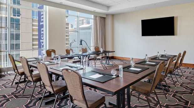 Images Hampton Inn Chicago McCormick Place