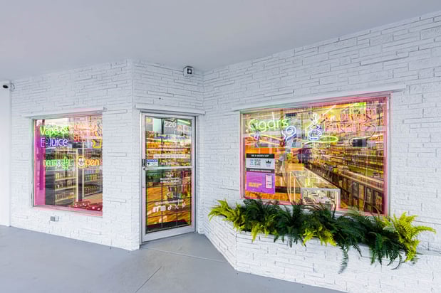 Images World of Smoke & Vape - Lake Park