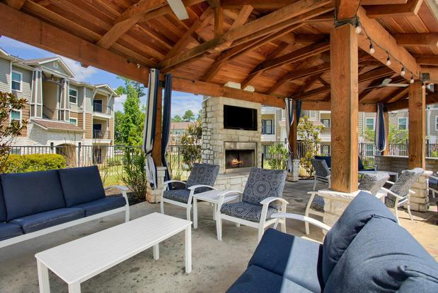 Images Urban Oaks at Conroe