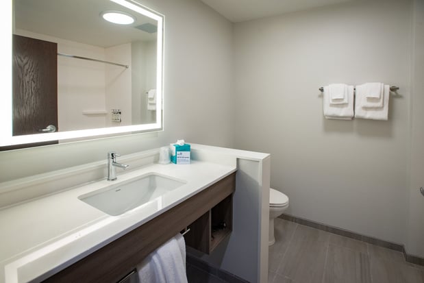 Images Holiday Inn Express & Suites Pensacola Airport North - I-10 by IHG
