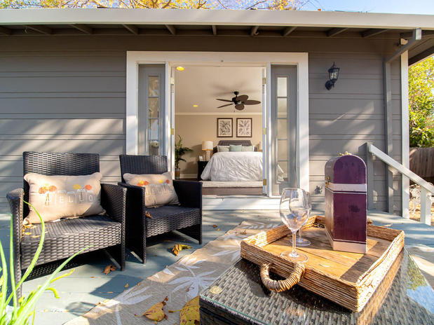 Images Amber Hom Realm Real Estate