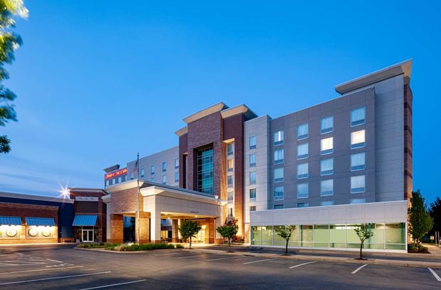 Images Hampton Inn & Suites St. Louis at Forest Park