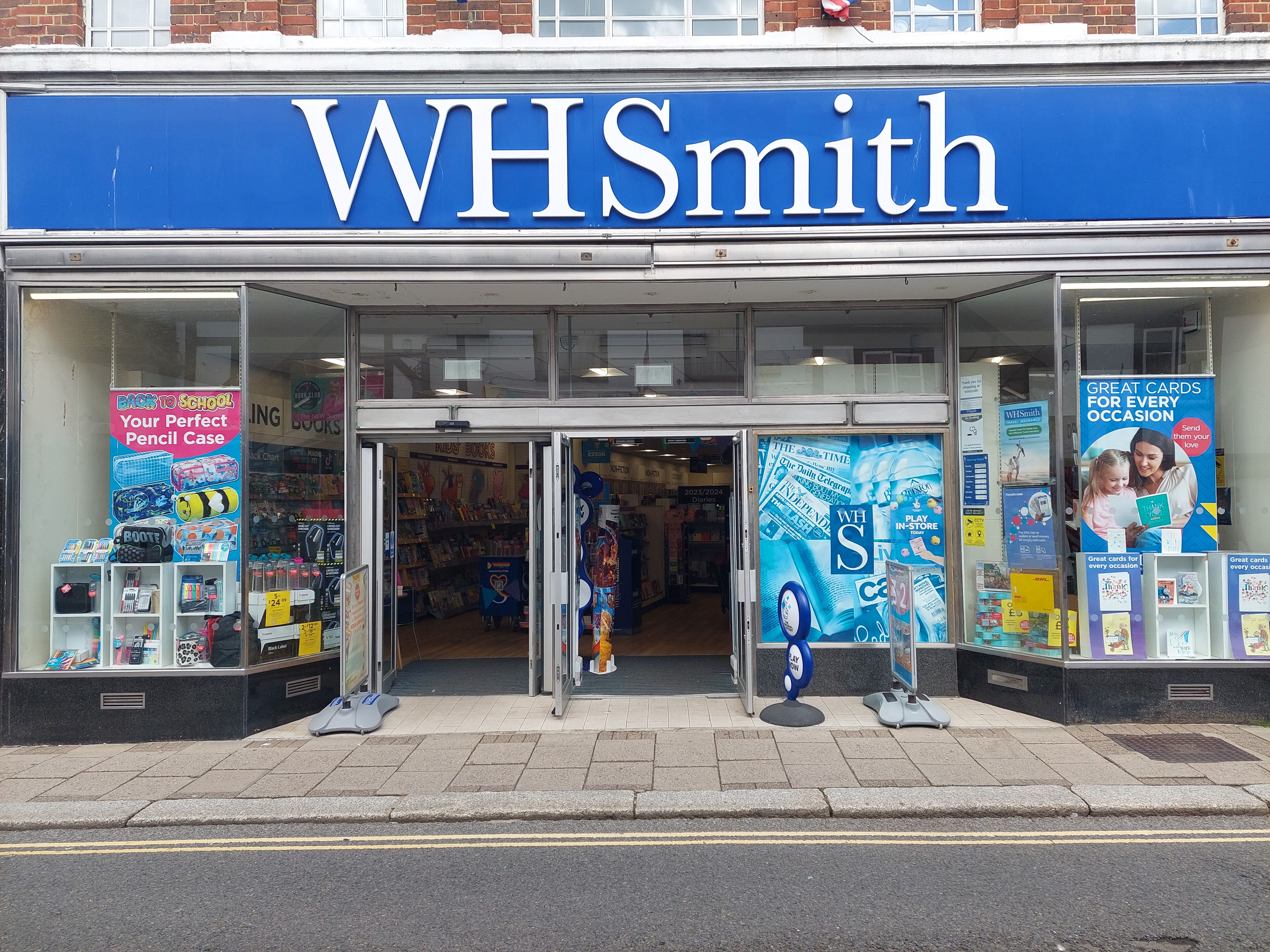 Images DHL Express Service Point (WHSmith Hythe)