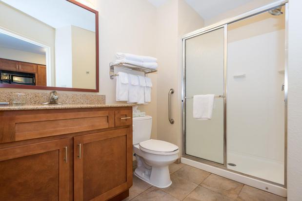 Images Candlewood Suites Mobile-Downtown by IHG