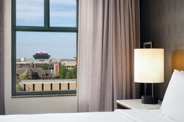 Images Embassy Suites by Hilton Lincoln