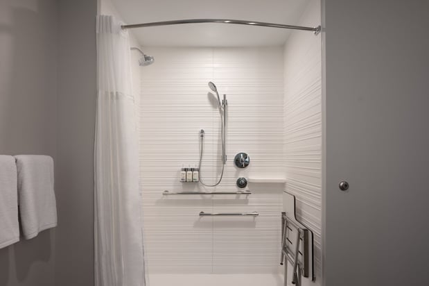 Images avid hotel Oak Creek by IHG