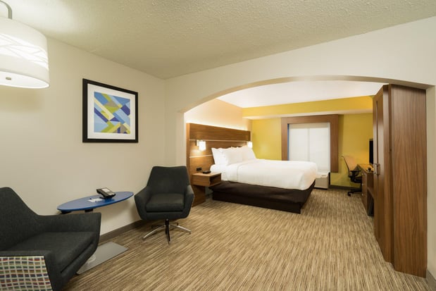Images Holiday Inn Express & Suites Louisville East by IHG