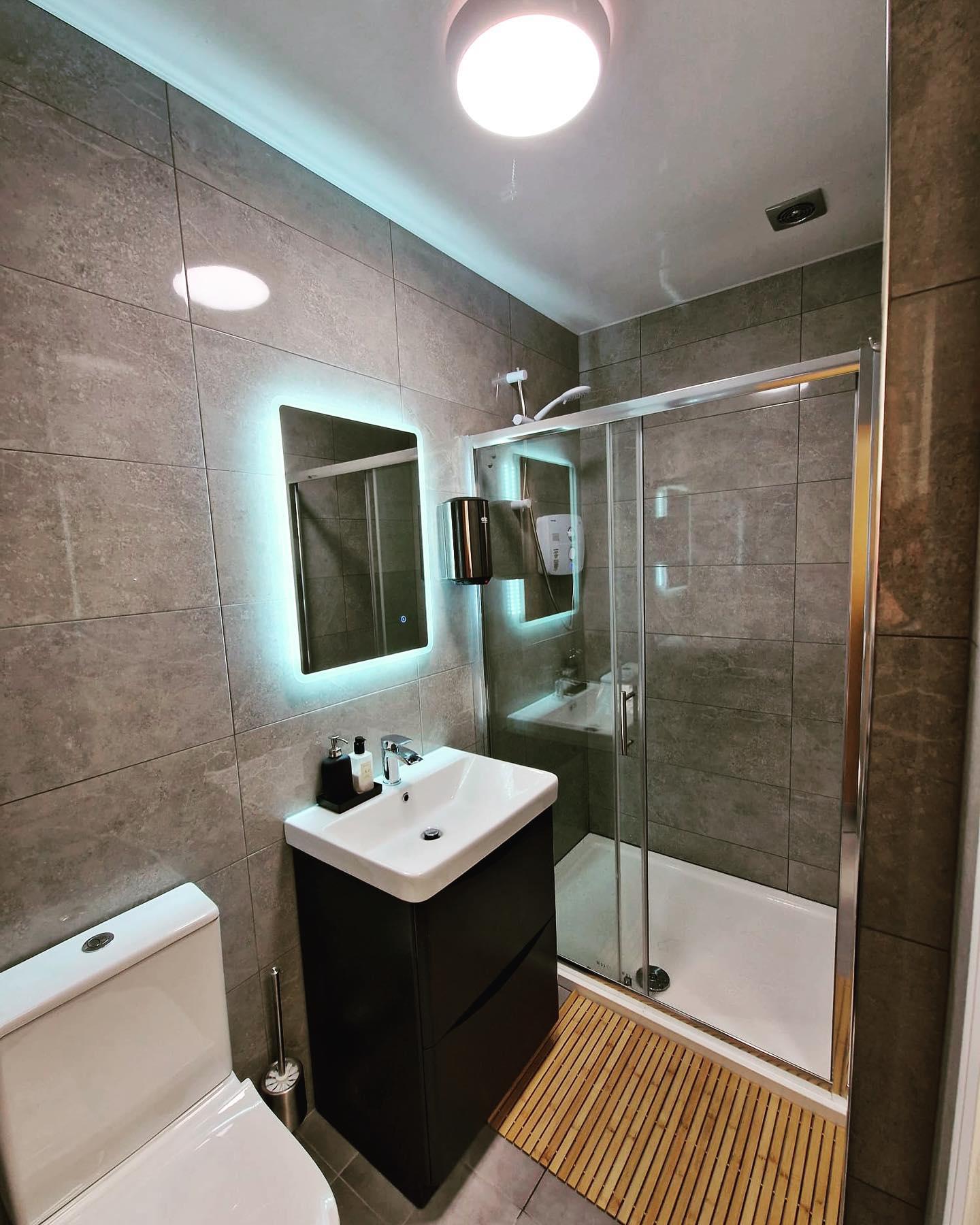 Revive Bathrooms and Flooring 31