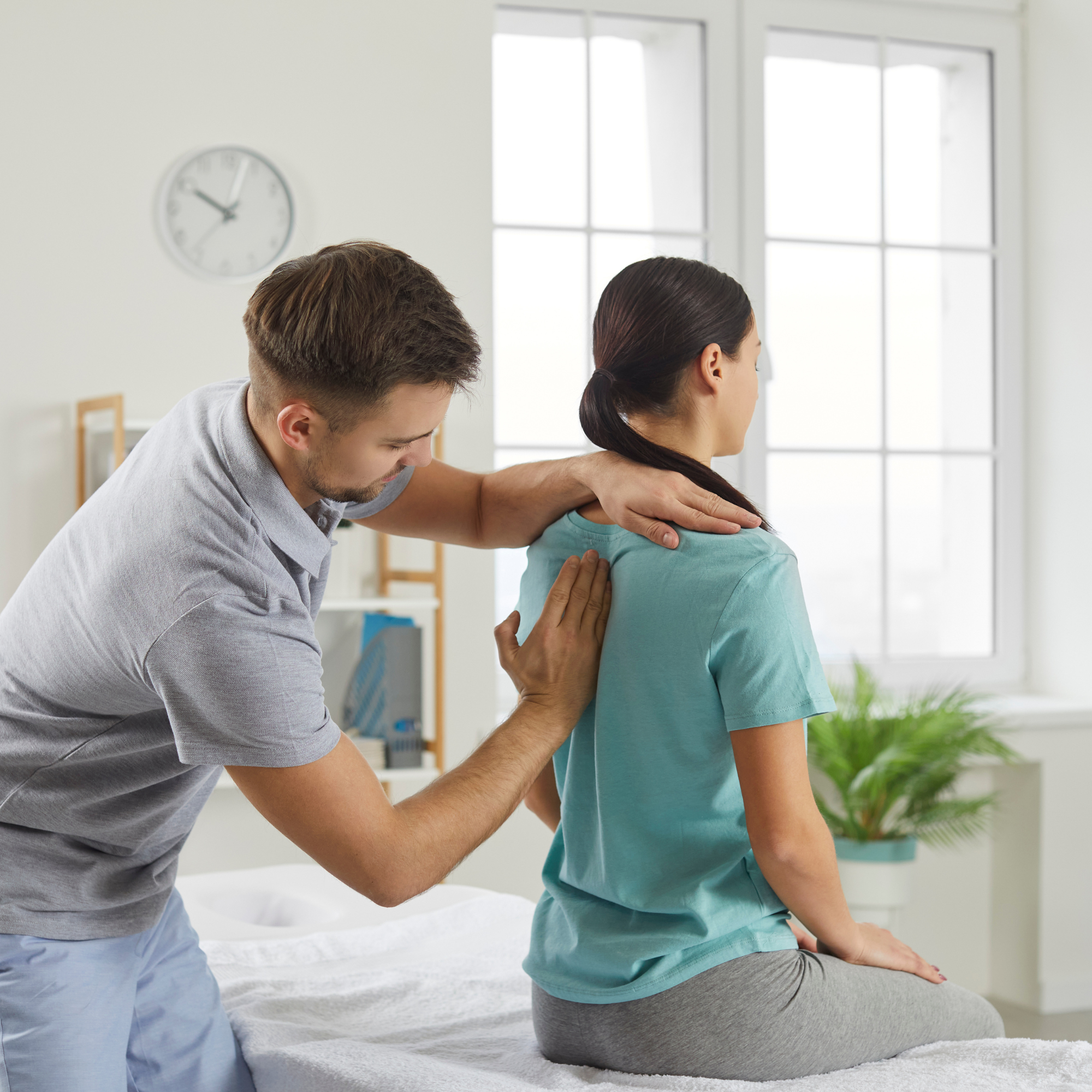 Chiropractic Care: Spine-aligning chiropractic treatments