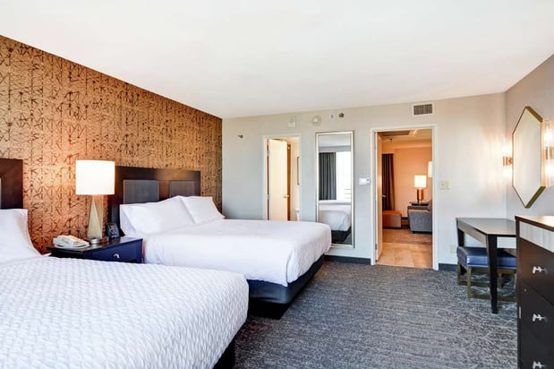 Images Embassy Suites by Hilton Minneapolis Airport