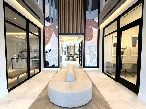 Images Caroline Golden Glades