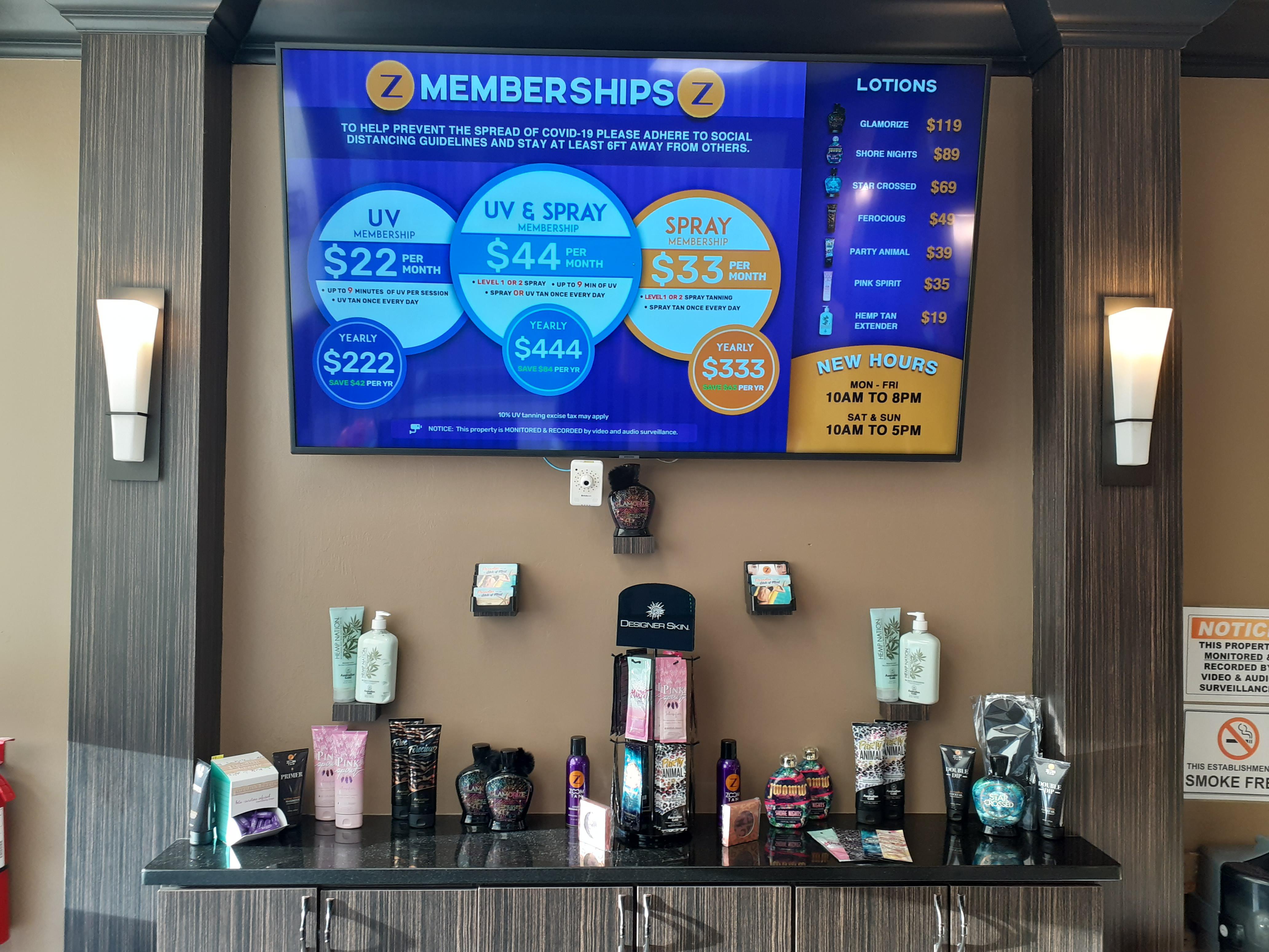 Zoom Tan lotion display in Tampa, FL