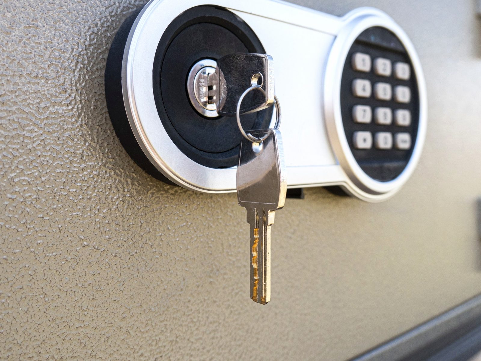 B & D Lock & Key