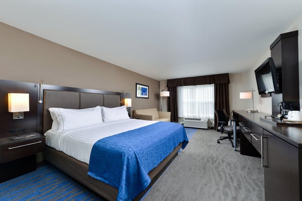 Images Holiday Inn Express & Suites St. Louis West-O'Fallon by IHG