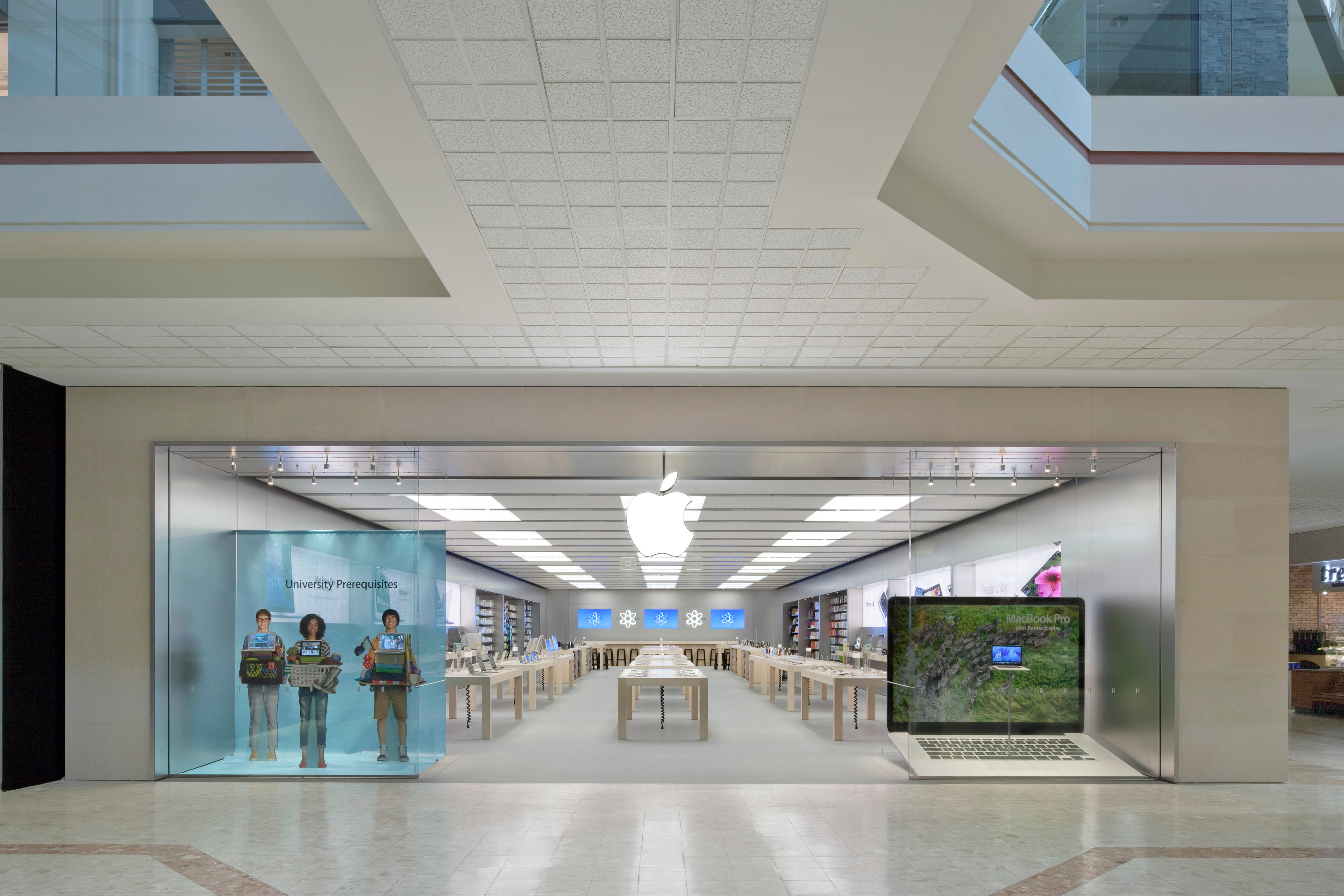 Images Apple Bayshore Shopping Centre