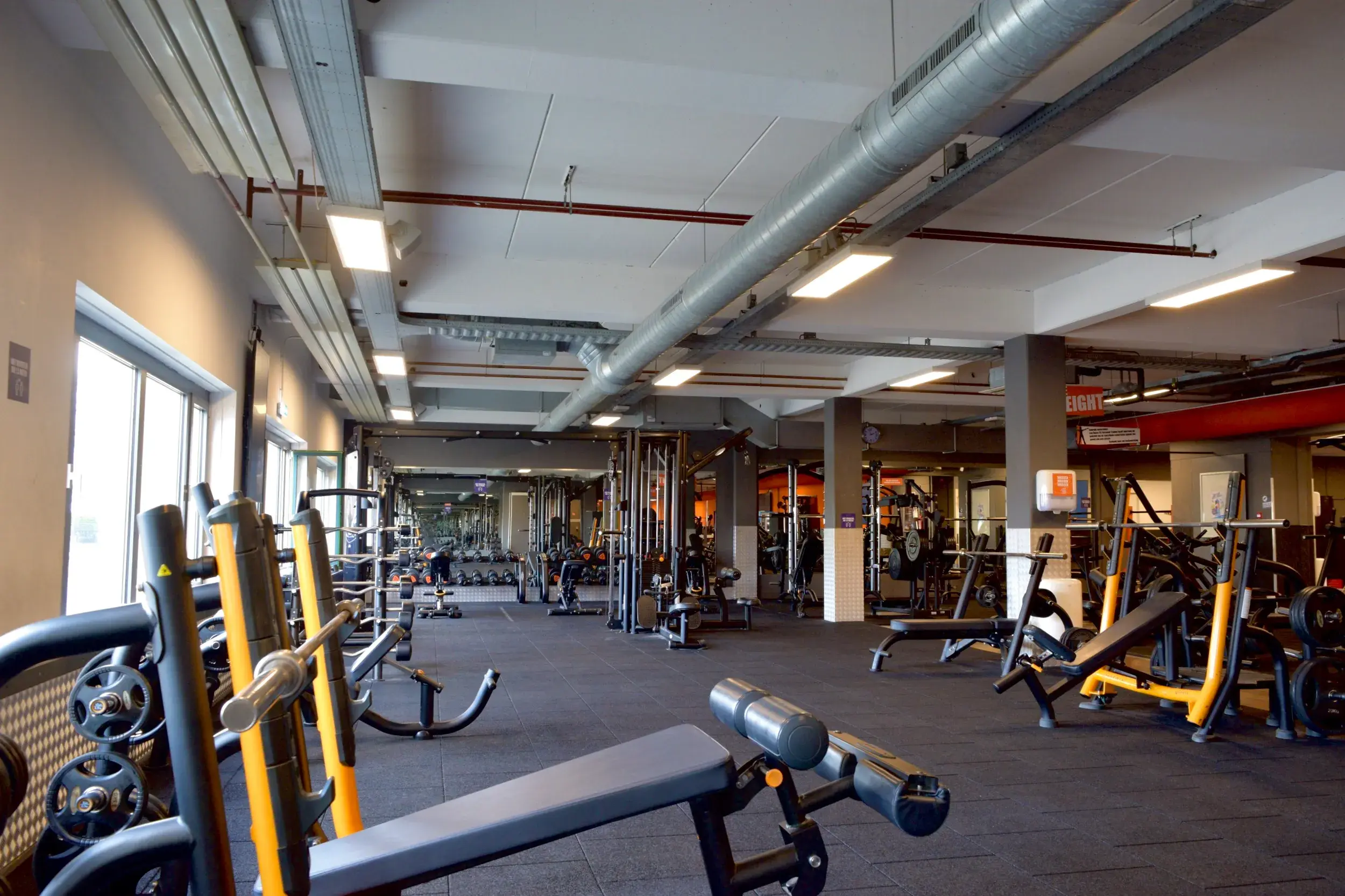 Foto's Basic-Fit 24/7