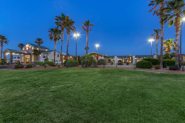 Images Best Western Plus King's Inn & Suites