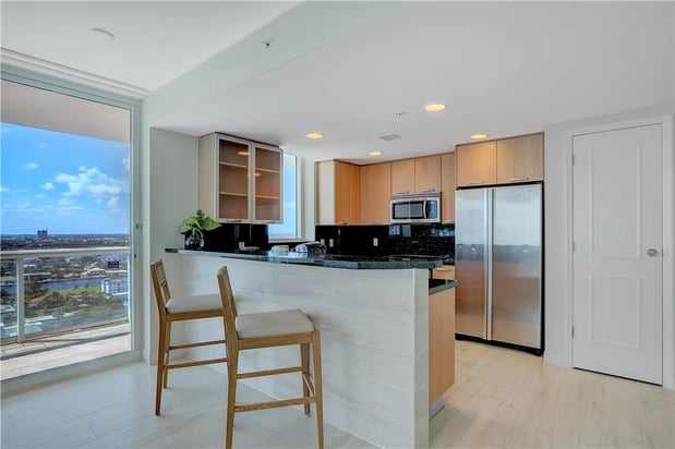 Images Beach House Fort Lauderdale, a Hilton Resort