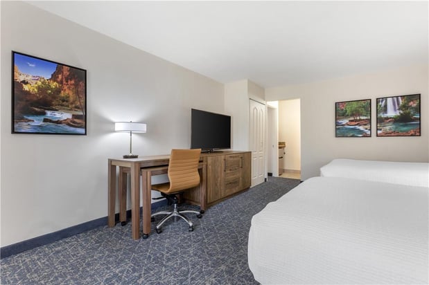 Images Best Western Plus A Wayfarer's Inn and Suites