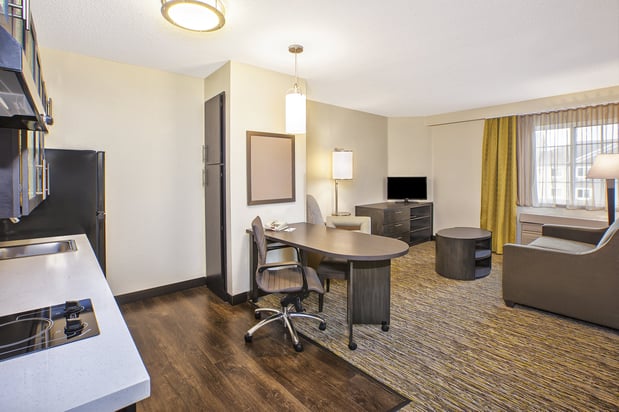 Images Candlewood Suites Indianapolis by IHG