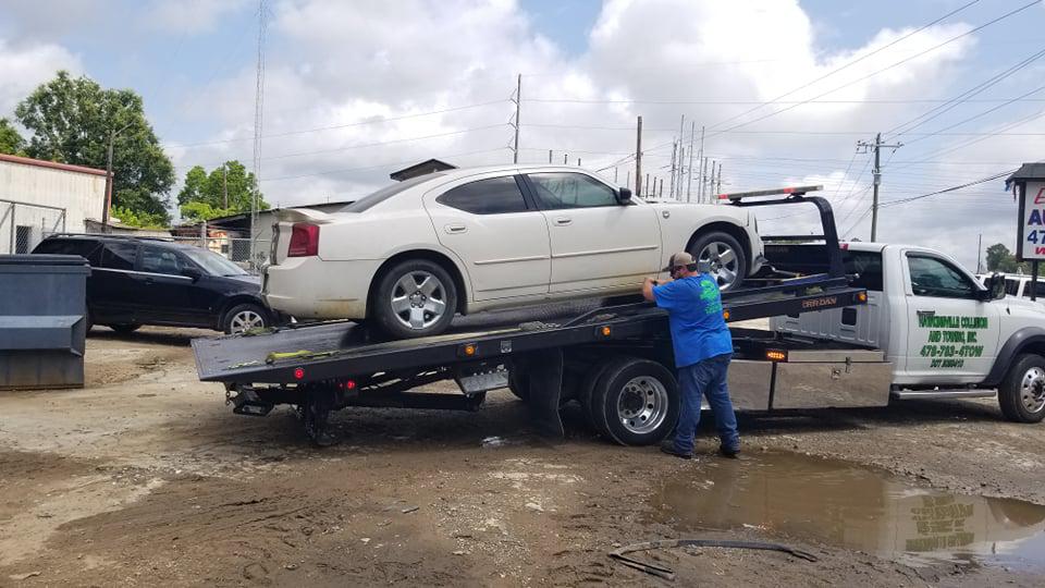 Call now for a towing service you can count on!