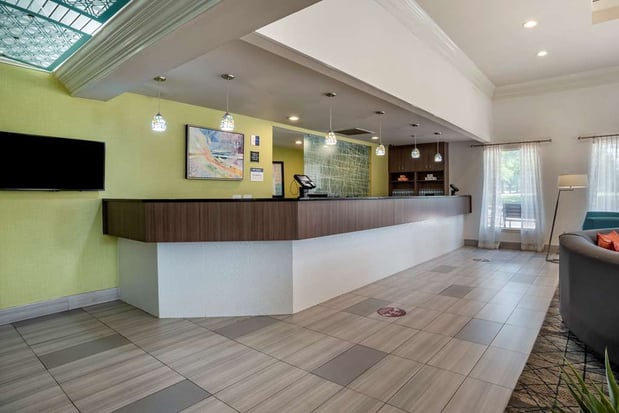 Images Best Western Carlton Suites