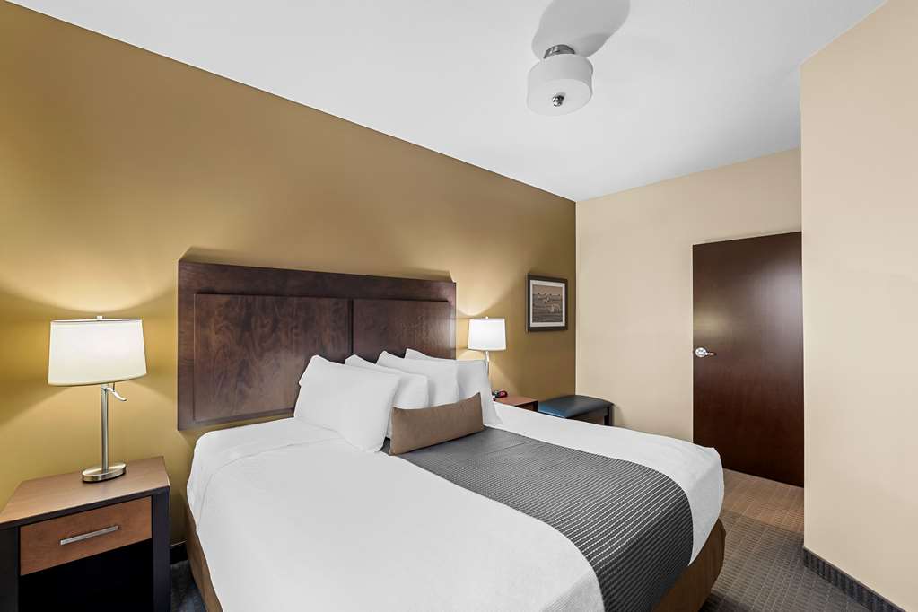 Images Best Western Plus Lacombe Inn & Suites
