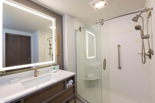 Images Hilton Garden Inn Grand Rapids East