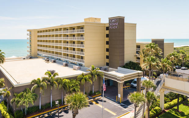 Images Crowne Plaza Melbourne-Oceanfront by IHG