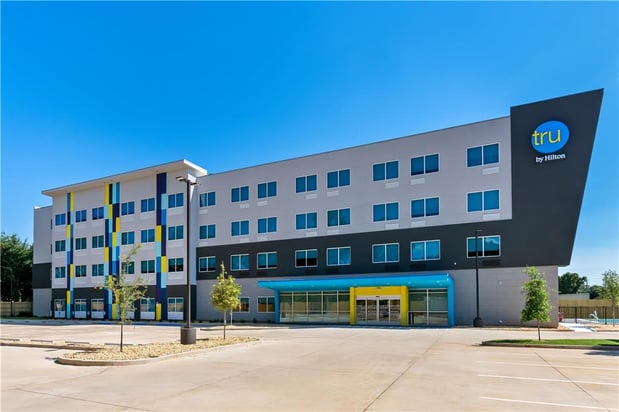 Images Tru by Hilton Pensacola I-10 North Davis Highway