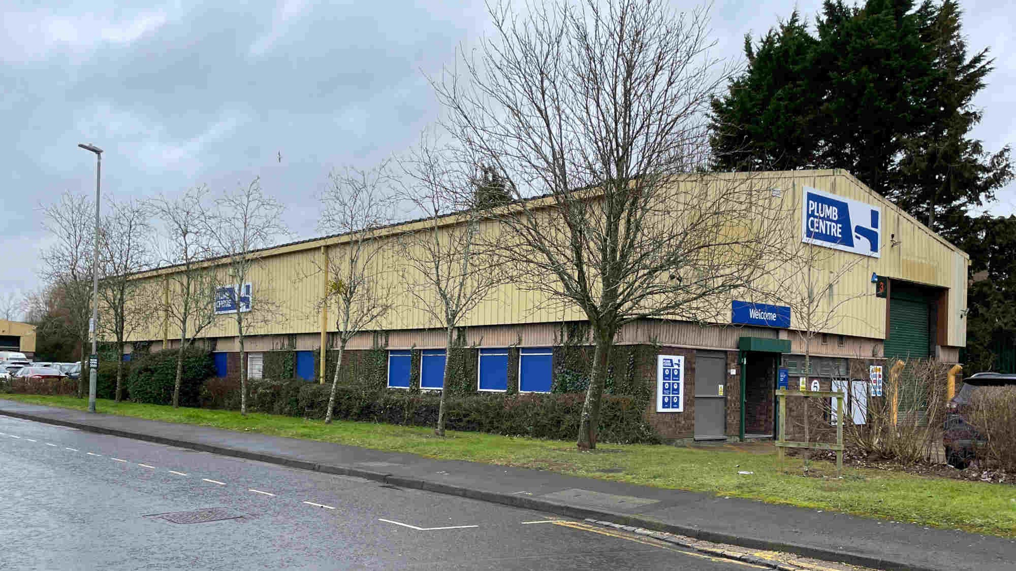 Outside of Plumb Centre in High Wycombe