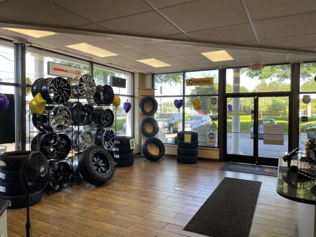 Images Dellinger's Tire Discounters