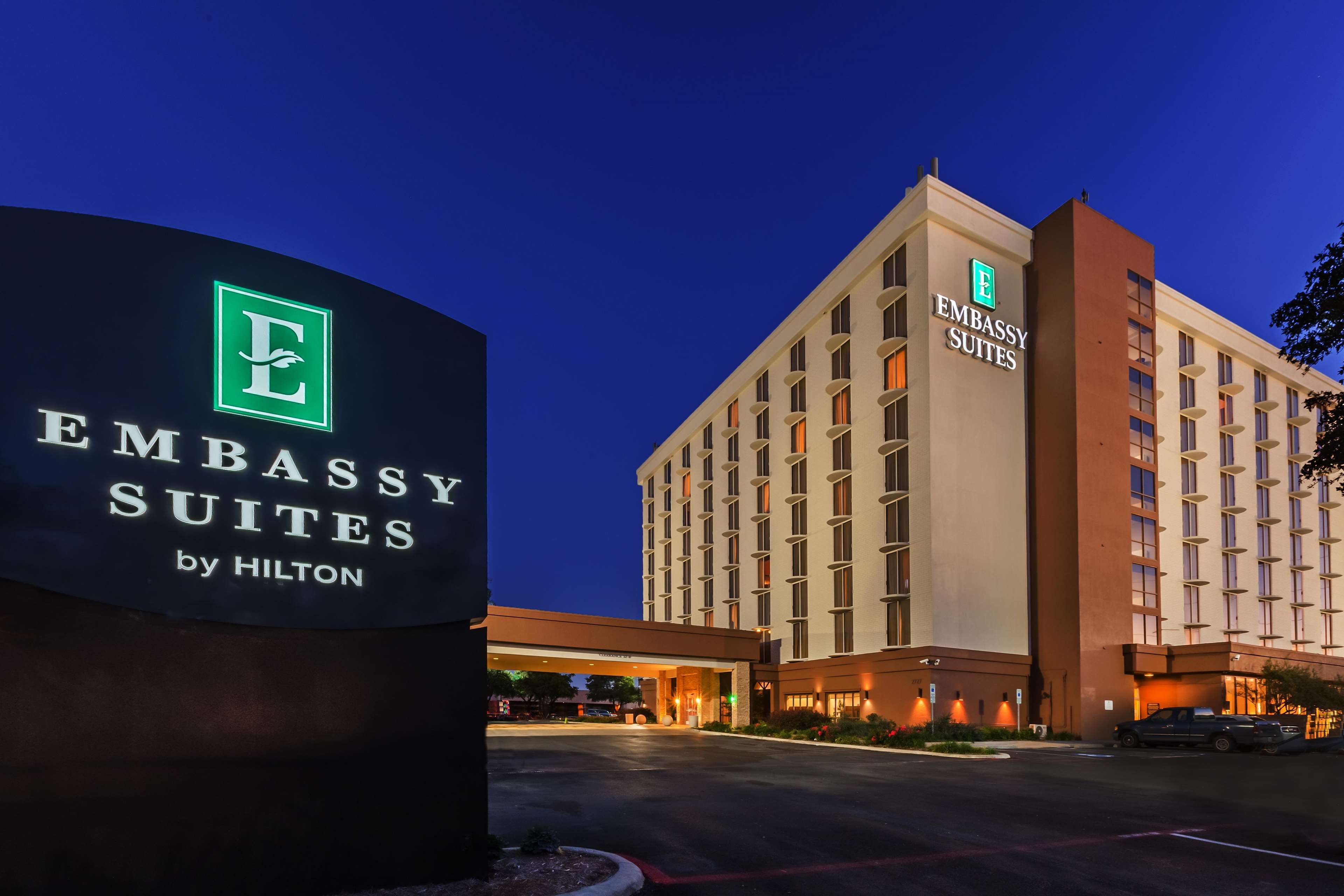 Embassy Suites by Hilton Dallas Market Center Coupons near ...