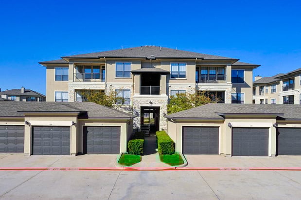 Images Cypress Lake at Stonebriar Apartments