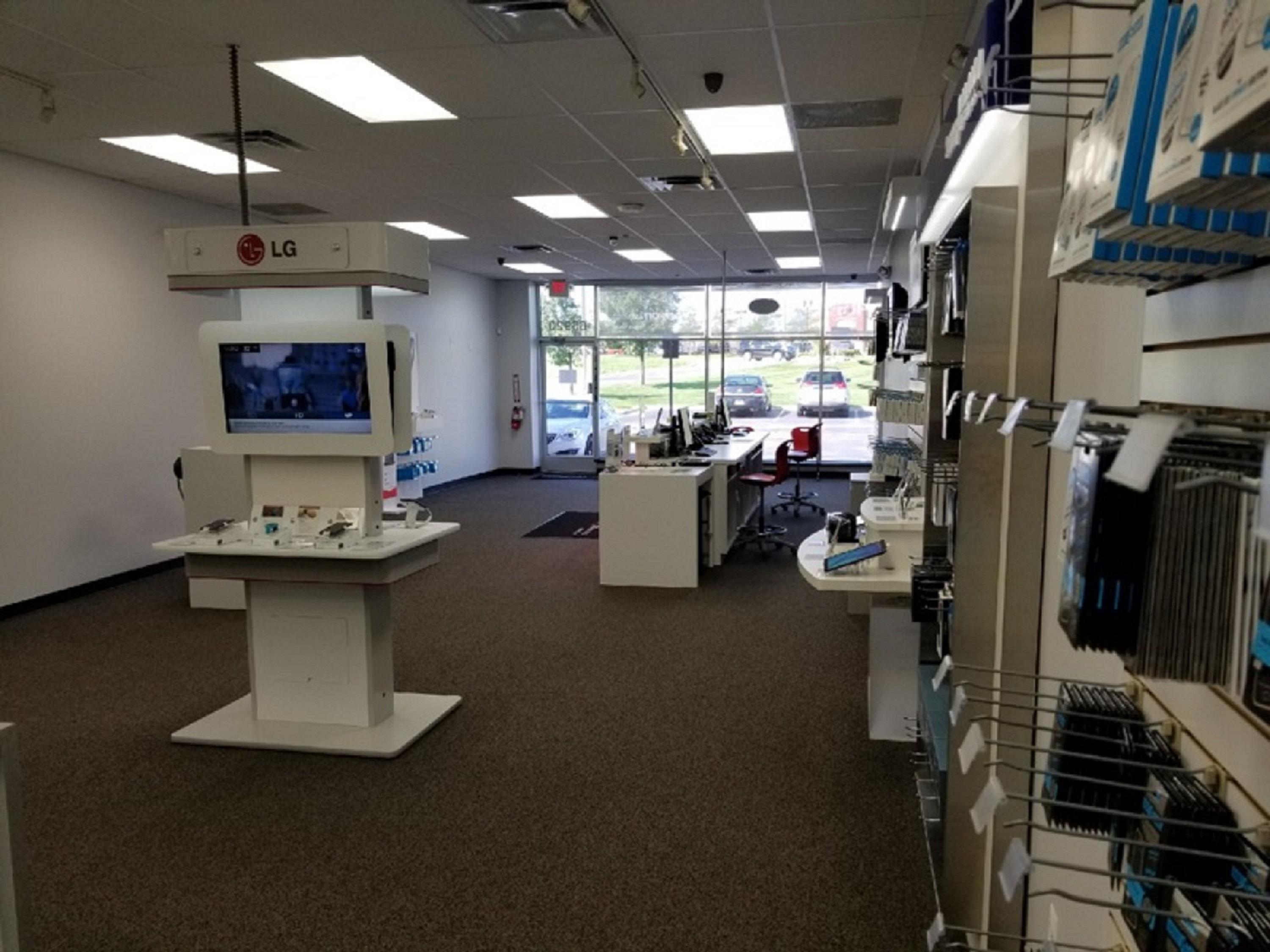 Verizon Authorized Retailer – GoWireless Photo