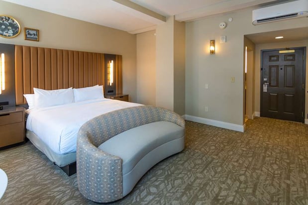 Images Hotel Flor Tampa Downtown, Tapestry Collection by Hilton