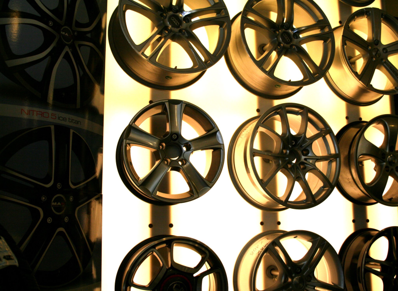 Images Autoservice Pneustirolo