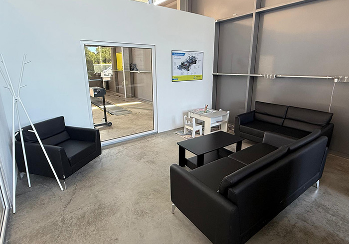 Kfz-Prüfstelle Köln-Wahn | FSP-Prüfstelle | Partner des TÜV Rheinland, Albin-Köbis-Straße 1 in Köln