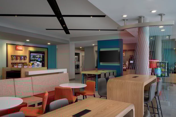 Images avid hotel Oak Creek by IHG
