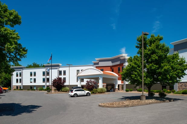 Images Holiday Inn Express Lewisburg/New Columbia by IHG