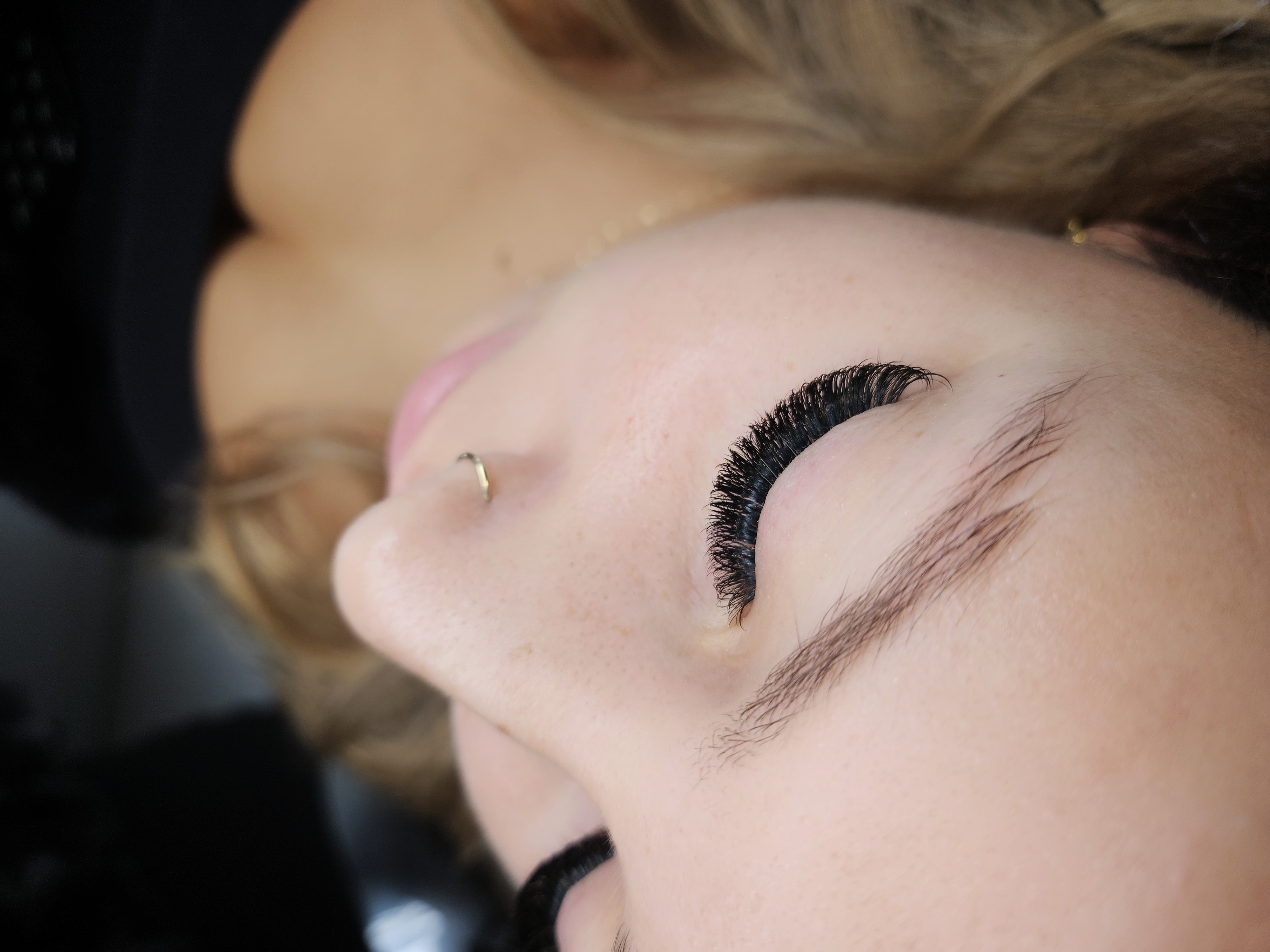 Images Lashista - Formation cils - Pose de cils - Produits de cils Longueuil