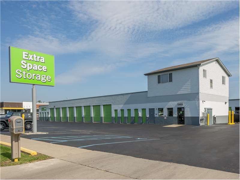 Beauty Image - Extra Space Storage at 24651 N River Rd, Mt Clemens, MI 48043