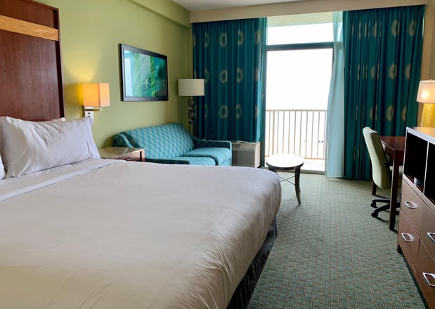 Images Holiday Inn & Suites Virginia Beach - North Beach by IHG