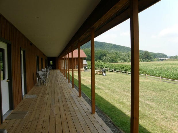 Images Redwood Inn & Suites