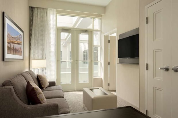 Images Embassy Suites by Hilton Louisville Downtown