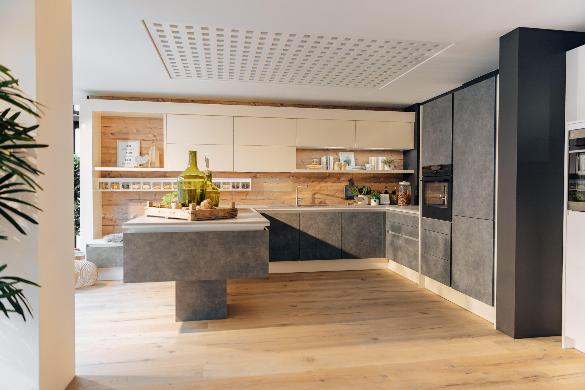 DANKÜCHEN MEGASTORE - WR. NEUSTADT - Küchenstudio Manfred Baar GmbH, Hornbachplatz 7 in Bad Fischau-Brunn