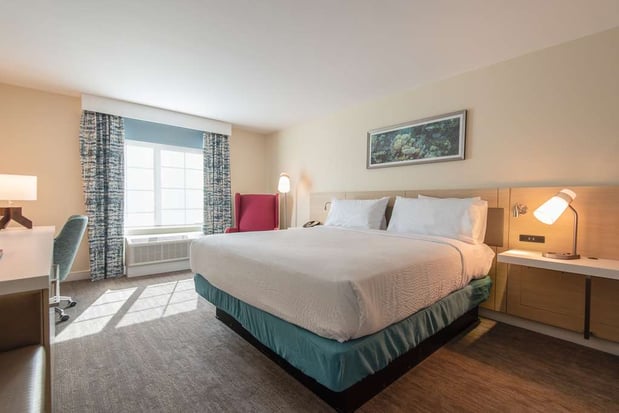 Images Hilton Garden Inn Calabasas