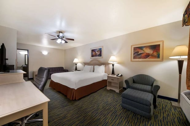Images SureStay by Best Western Falfurrias