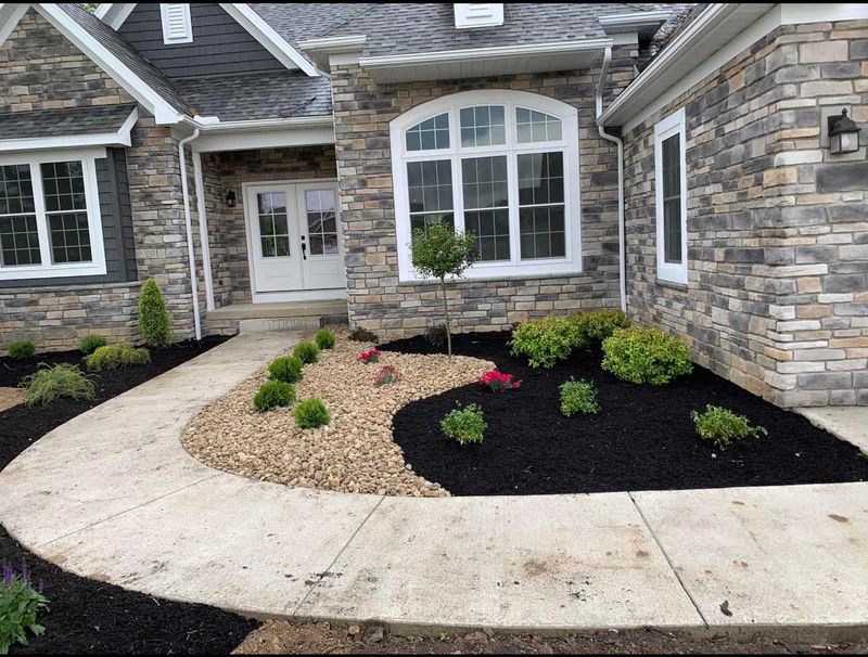 USA Lawn & Landscaping Image